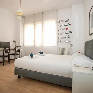 Om2rome Apartment